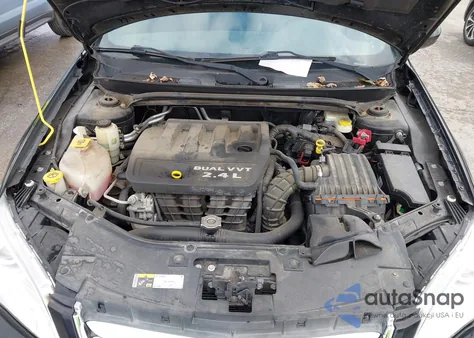 2014 Chrysler 200 Lx z USA, uszkodzony, nr VIN 1C3CCBAB0EN210290